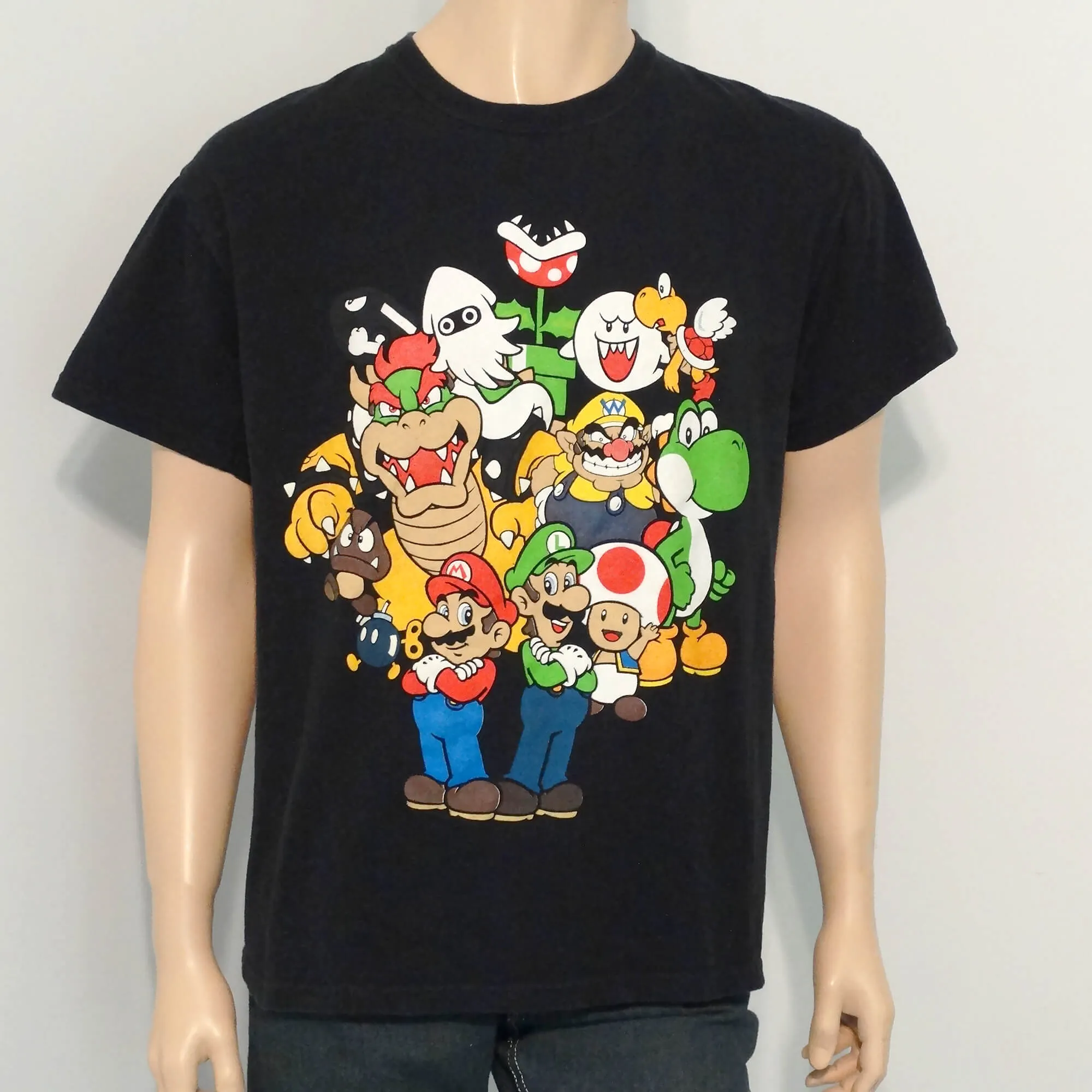 Vintage Men's Super Mario Black Short Sleeve Graphic T-Shirt - L